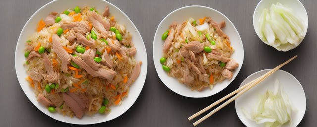 酸菜肉丝炒饭的做法