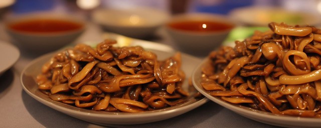 鹅肠搭配什么炒好吃