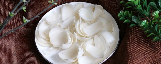 百合干泡水喝的功效 百合干泡水喝的功效