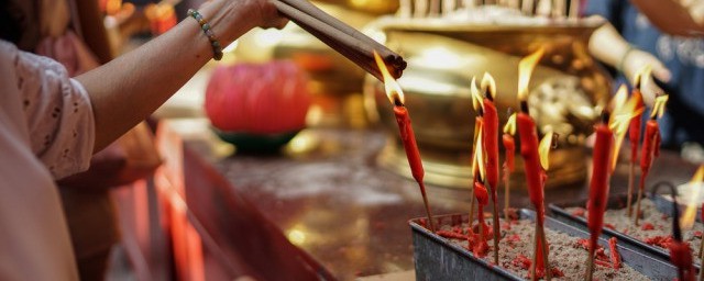 广东店铺供奉神明如何供奉