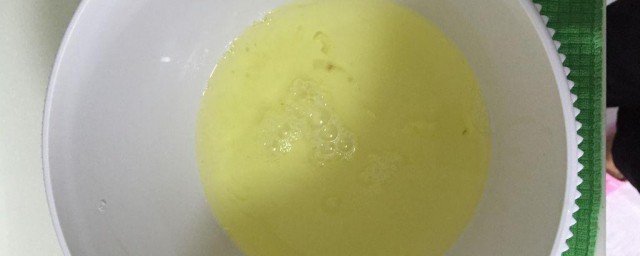 做蛋糕蛋清滴白醋有什么作用 做蛋糕蛋清滴白醋的作用简介