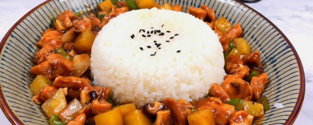 鸡肉饭做法次序 鸡肉饭的基本做法