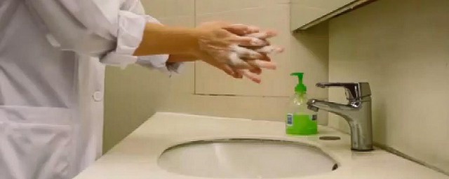 怎样在疫情下精确洗手 在疫情下精确洗手的技巧