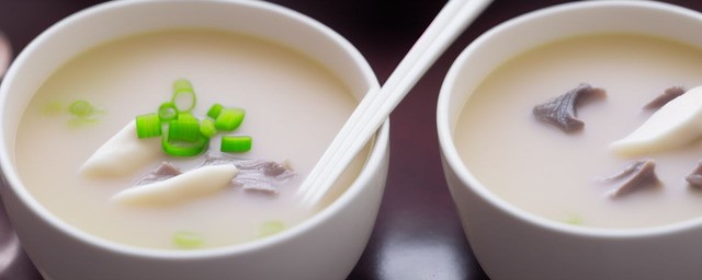 芋头大骨汤的做法