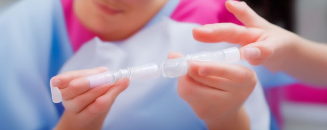 阿莫西林不能和什么一起吃